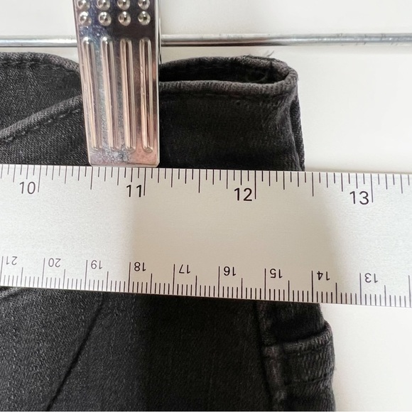 Madewell Cali Demi Boot Jeans Berkeley Black High Rise Frayed Hem Size 24 - Picture 10 of 12